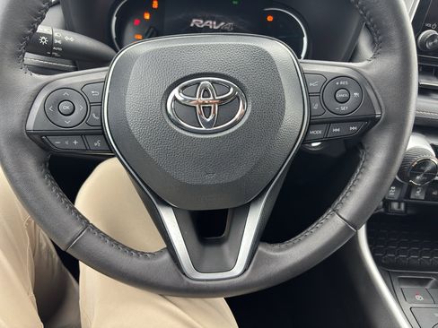 Used 2024 Toyota RAV4 XLE w/ Weather Package AWD/4WD image 15