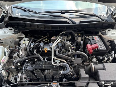 Used 2025 Nissan Altima 2.5 SV FWD image 32
