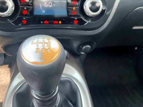 Used 2013 Nissan Juke SV FWD image 13