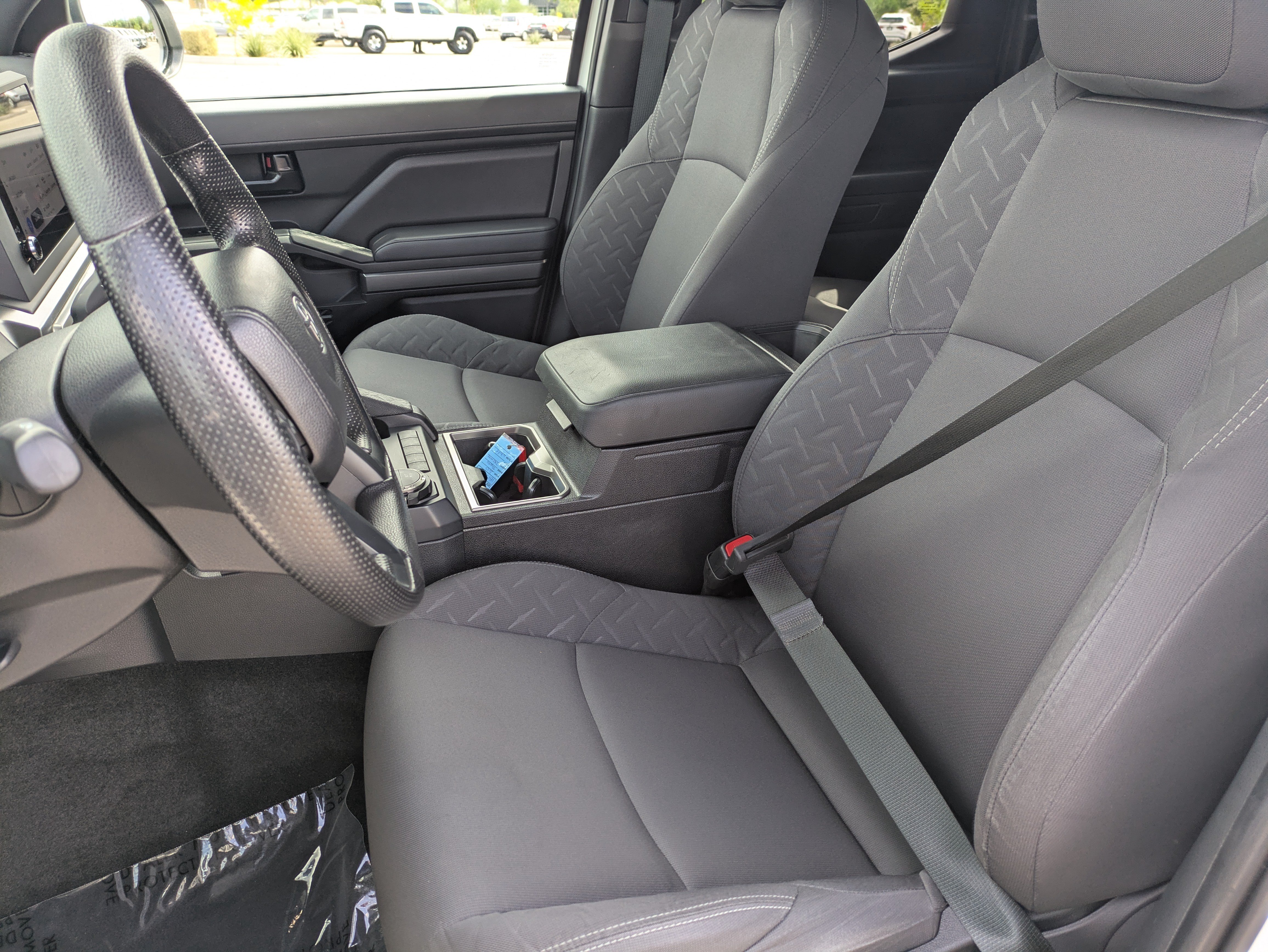 Used 2025 Toyota Tacoma SR5 AWD/4WD image 25