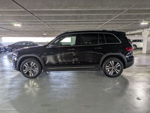 Used 2025 Mercedes-Benz GLB 250 image 12