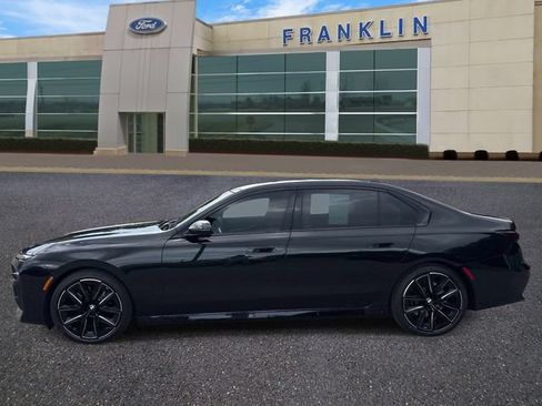 Used 2024 BMW i7 eDrive50 w/ M Sport Package RWD image 4