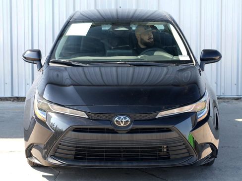 Used 2023 Toyota Corolla LE image 43