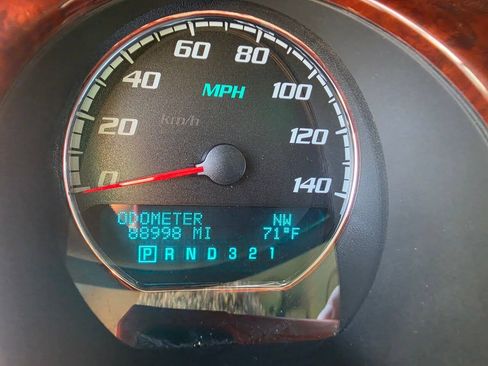 Used 2009 Buick Lucerne CXL w/ Driver Confidence Package FWD image 43