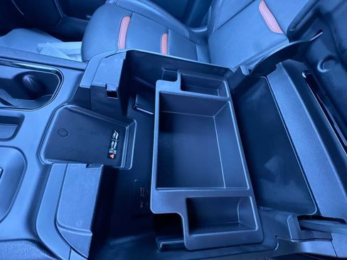 Used 2024 GMC Sierra 2500 AT4 w/ AT4 Premium Plus Package image 30