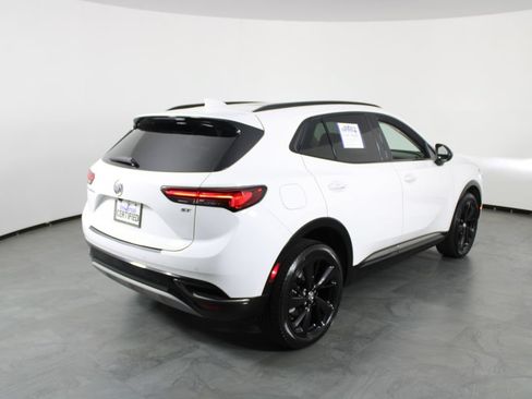 Used 2022 Buick Envision Essence w/ Sport Touring Package FWD image 3