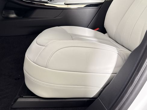 New 2026 Land Rover Range Rover Sport SE AWD/4WD image 19