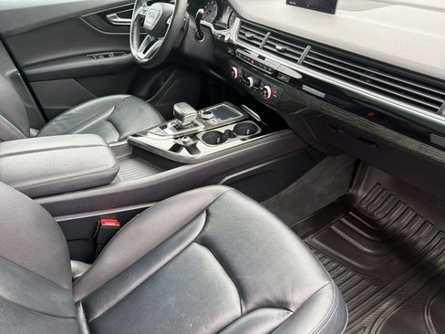 Used 2019 Audi Q7 3.0T Premium AWD/4WD image 17