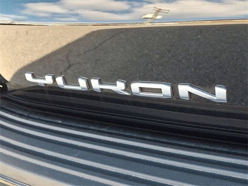 Used 2022 GMC Yukon XL Denali image 38