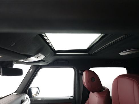Certified 2025 Mercedes-Benz G 580 w/ Manufactur Interior Package image 26