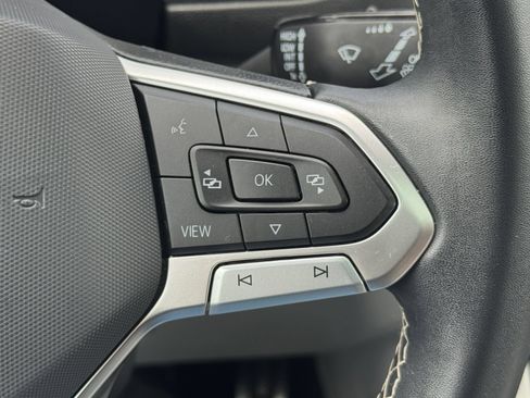 Used 2023 Volkswagen Tiguan SE R-Line AWD/4WD image 15