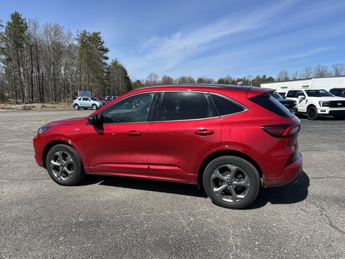 Certified 2023 Ford Escape ST-Line w/ Tech Pack #1 AWD/4WD image 7