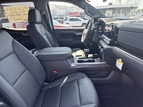 New 2026 GMC Sierra 1500 SLT w/ SLT Premium Package AWD/4WD image 25