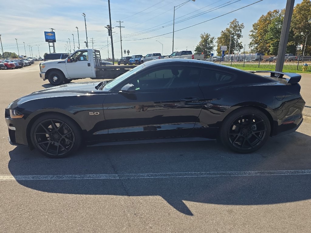 Used 2020 Ford Mustang GT RWD image 4