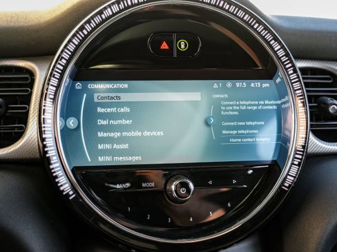 Used 2022 MINI Cooper 4-Door Hardtop w/ Signature Upholstery Package image 30