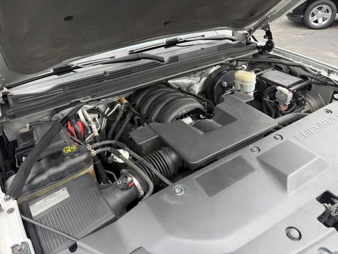 Used 2015 Chevrolet Suburban LTZ AWD/4WD image 23