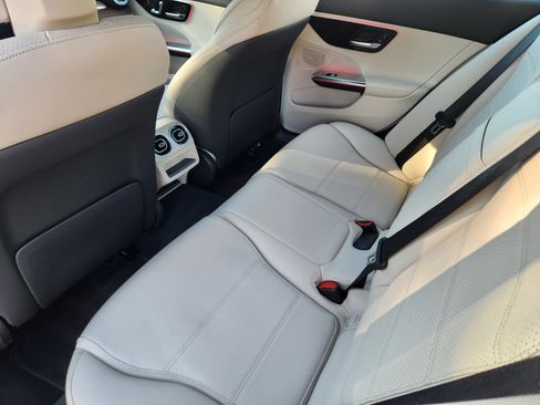 Used 2023 Mercedes-Benz C 300 Sedan image 38