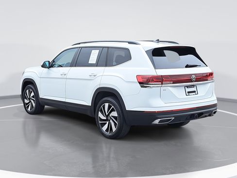 Used 2024 Volkswagen Atlas SE image 5