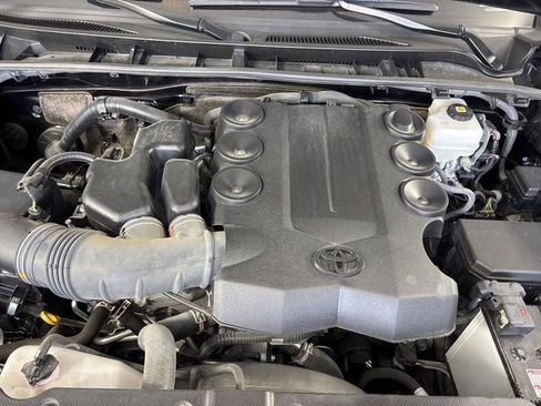 Used 2023 Toyota 4Runner Limited AWD/4WD image 45