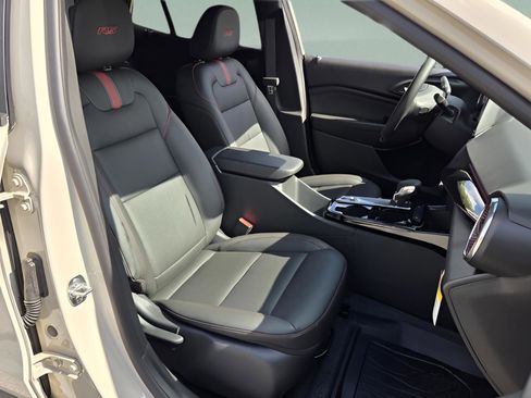 New 2026 Chevrolet Trax RS w/ Driver Confidence Package FWD image 19