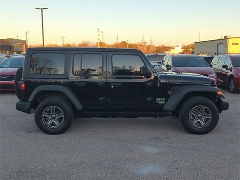 Certified 2018 Jeep Wrangler Unlimited Sport S image 2