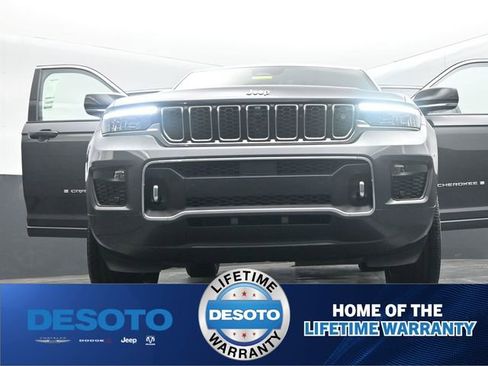 New 2025 Jeep Grand Cherokee Overland w/ Adv Protech Group III AWD/4WD image 43