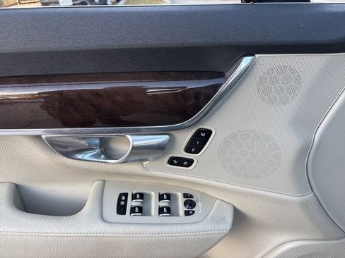 Used 2018 Volvo S90 T5 Momentum w/ Convenience Package image 13