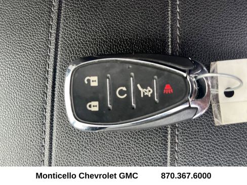 Used 2023 Chevrolet Traverse LT image 22