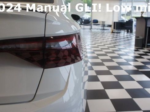 Used 2024 Volkswagen Jetta GLI 40th Anniversary Edition image 66