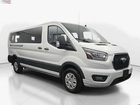 Used 2023 Ford Transit 350 XLT image 2