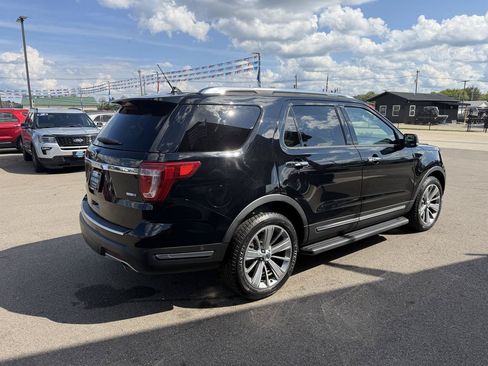Used 2018 Ford Explorer Limited w/ Equipment Group 301A AWD/4WD image 4