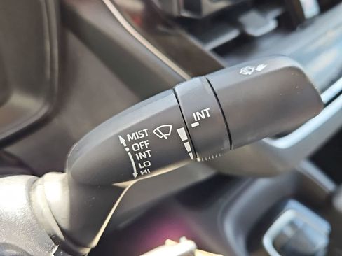 Used 2022 Toyota Corolla LE FWD image 25