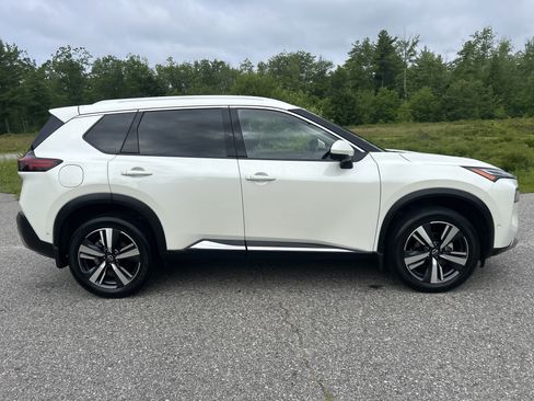 Certified 2023 Nissan Rogue Platinum AWD/4WD image 4