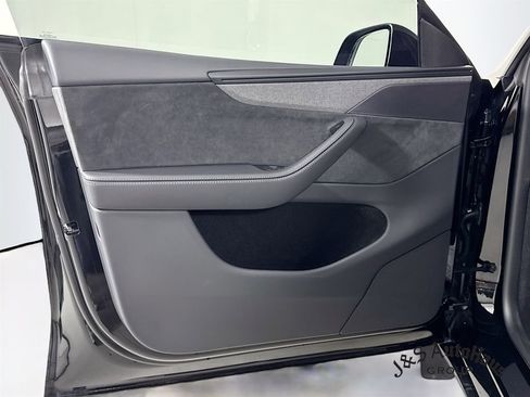 Used 2026 Tesla Model Y Long Range image 23