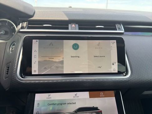 Used 2022 Land Rover Range Rover Velar S image 19