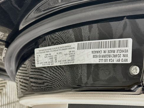 Used 2024 Chrysler Pacifica Touring-L FWD image 12
