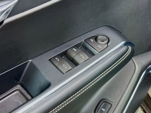 Used 2025 GMC Acadia Elevation image 20