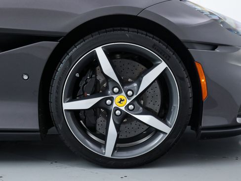 Certified 2023 Ferrari Portofino M image 40