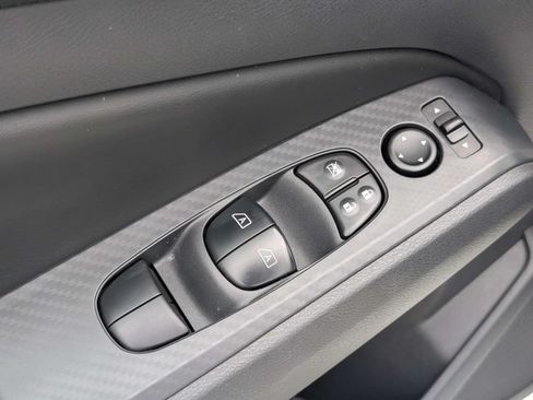 Used 2026 Nissan Altima 2.5 SV FWD image 13