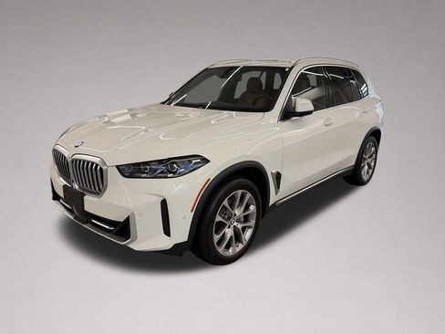 Used 2024 BMW X5 xDrive40i w/ Premium Package AWD/4WD image 8