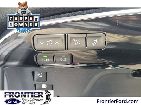 Used 2019 Toyota Prius Prime Advanced image 16