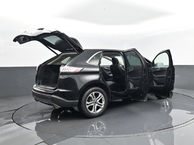 Used 2017 Ford Edge Titanium AWD/4WD image 32
