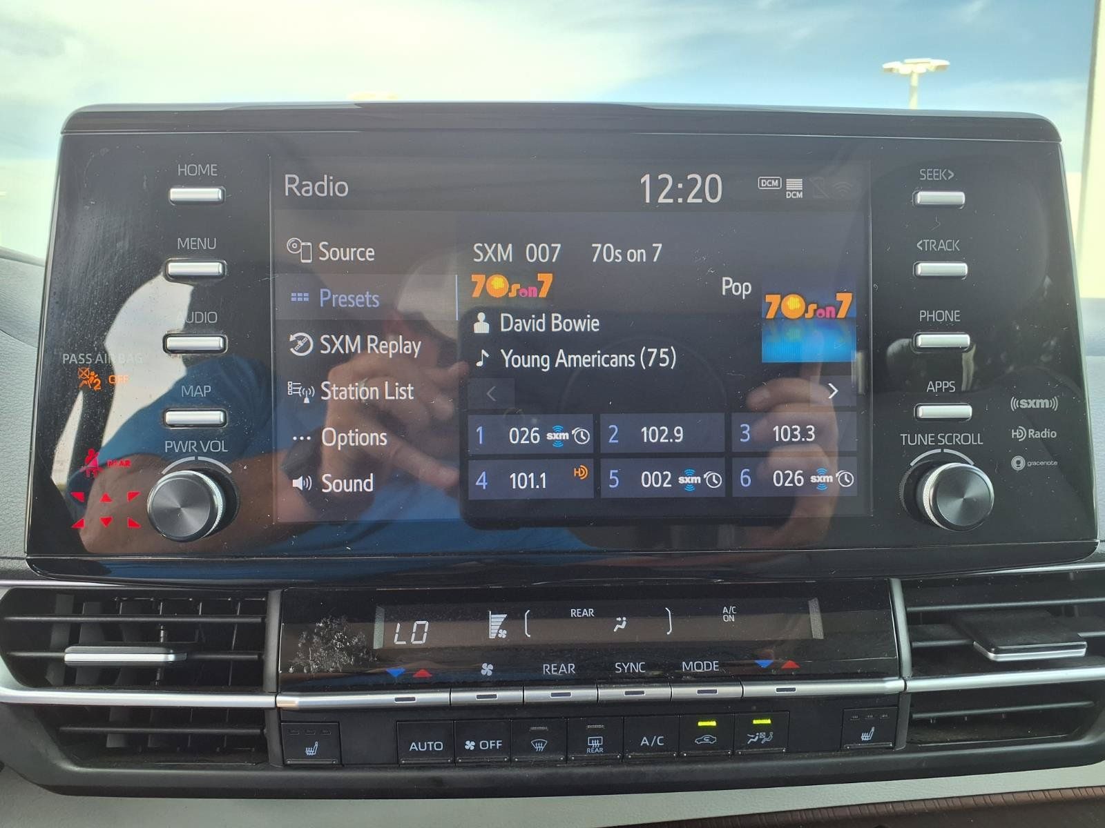 Used 2022 Toyota Sienna XLE FWD image 13