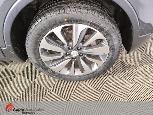 Used 2018 Buick Encore Preferred image 39