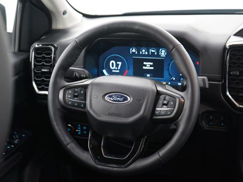 Used 2024 Ford Ranger Lariat w/ FX4 Off-Road Package image 16