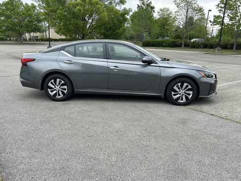 Certified 2023 Nissan Altima 2.5 S FWD image 8