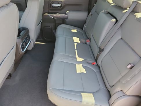 Used 2021 Chevrolet Silverado 1500 LTZ w/ LTZ Premium Package AWD/4WD image 12