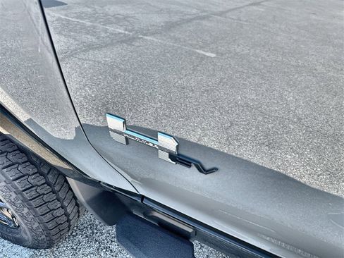 New 2026 GMC Hummer EV 2X image 14