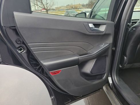 Used 2024 Ford Escape SE image 22