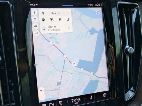 Certified 2023 Volvo XC60 B5 Ultimate w/ Protection Package Premier image 24